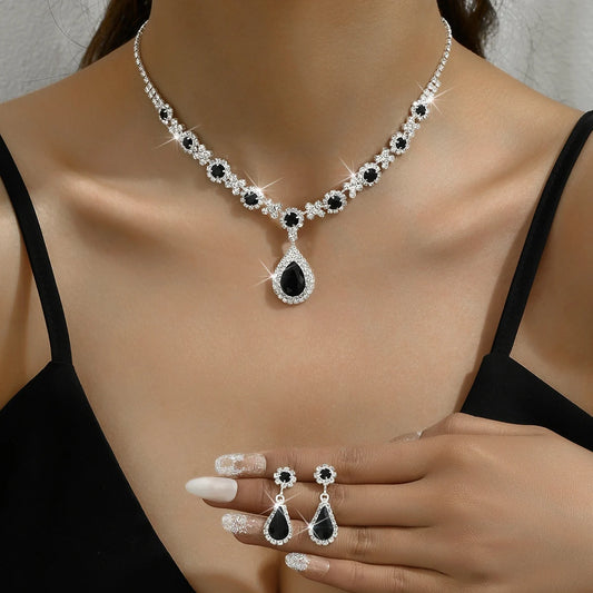 Crystal Droplet Necklace & Earrings Set – Elegant Teardrop Design