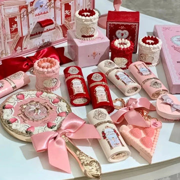 Colección de Maquillaje Strawberry Cupid de Flower Knows – Set de Belleza Romántico Completo